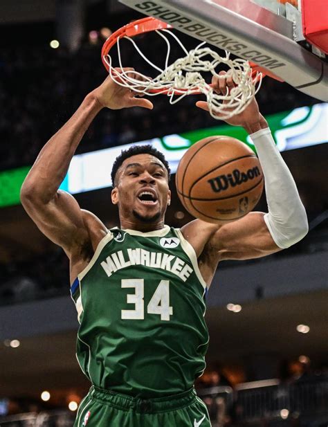 giannis career points|Giannis Antetokounmpo .